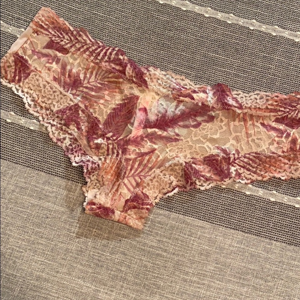 VS Pink - Pink/crimson lace Panties